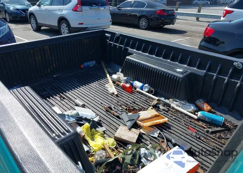 1993 Ford Ranger z USA, uszkodzony, nr VIN 1FTCR10A0PPB65064